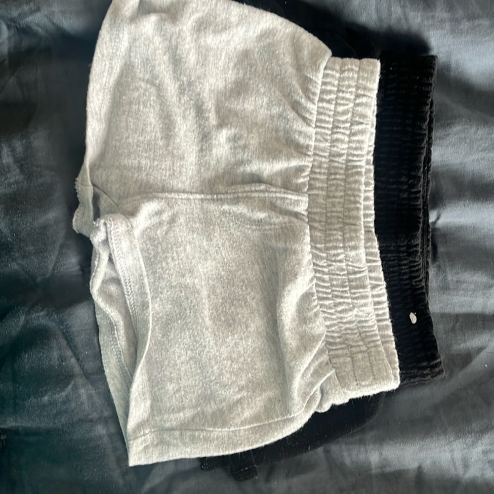 Wonder nation 60% cotton and 40% recycled polyester shorts 0-3 months2 pairs